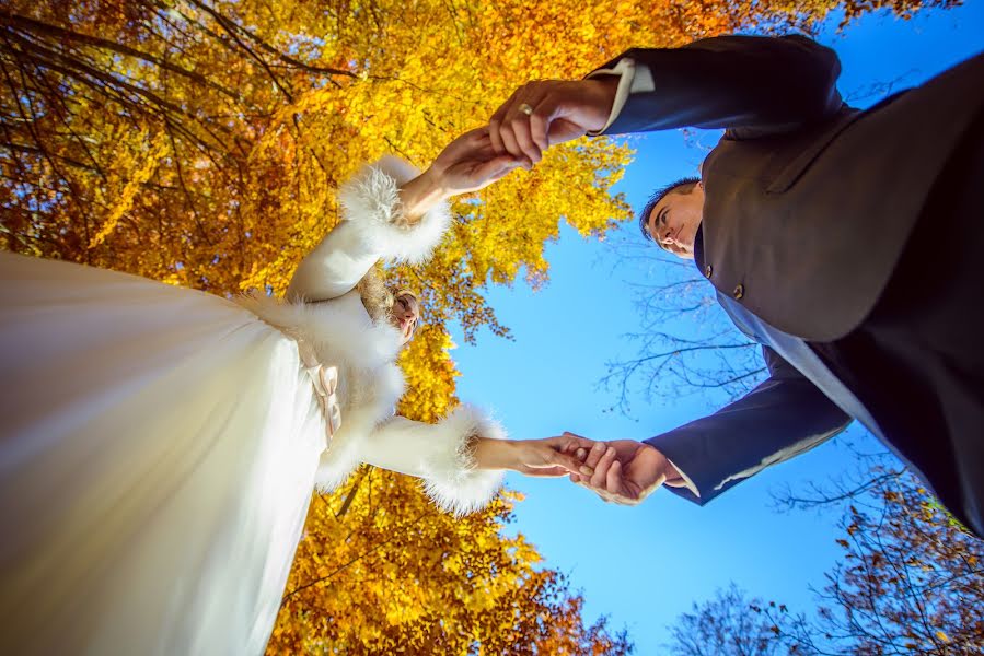 Fotógrafo de casamento Katarína Komžíková (komzikova). Foto de 5 de dezembro 2015