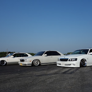 ローレル HC35