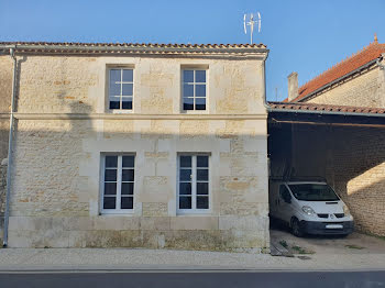 maison à Meursac (17)