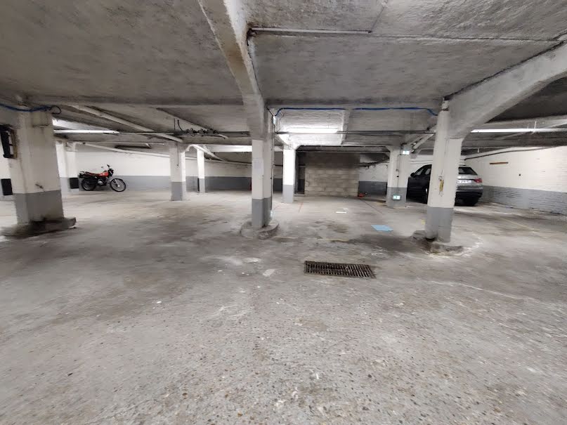 Location  parking  12 m² à Paris 20ème (75020), 96 €