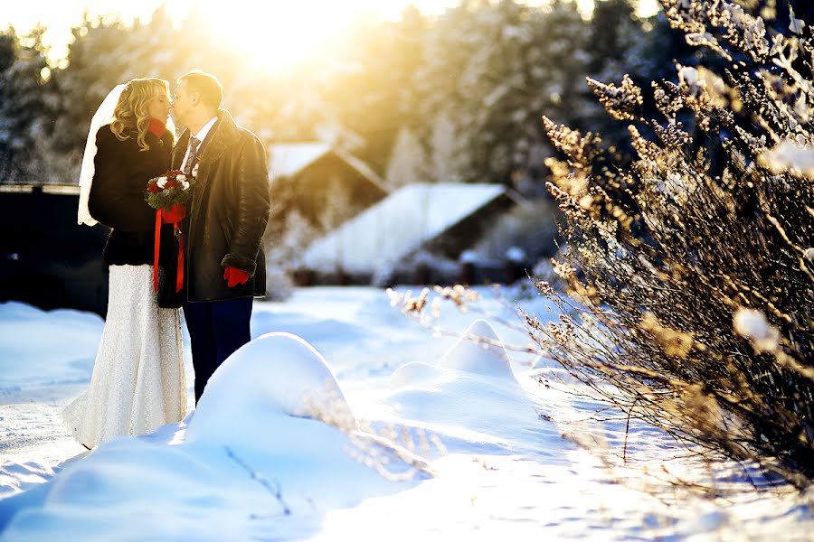 Fotógrafo de casamento Vadim Dorofeev (dorof70). Foto de 19 de dezembro 2015