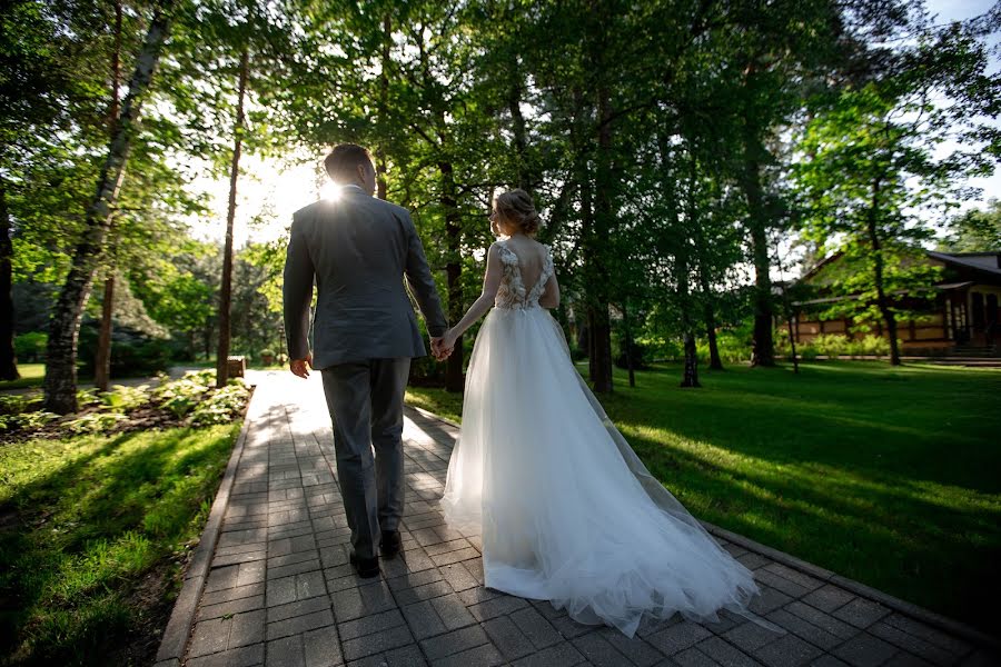 Fotografo di matrimoni Irina Krishtal (irinakrishtal). Foto del 13 luglio 2019