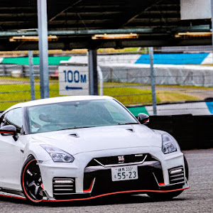 NISSAN GT-R R35