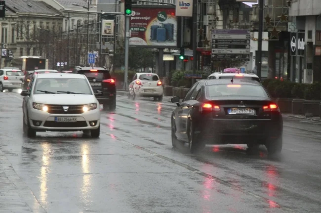 U Srbiji sutra oblačno sa kišom i snegom na planinama - oprez za volanom