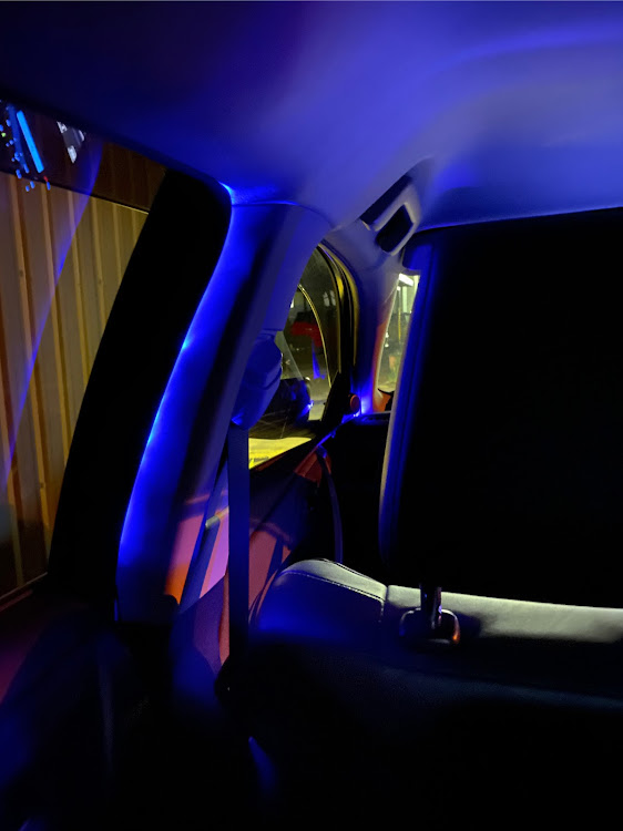 オーリスのteruteruさんが投稿したカスタム事例の投稿画像2枚目