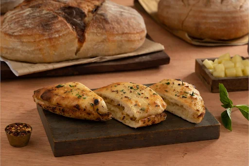 Sourdough Garlic Bread With Cheese