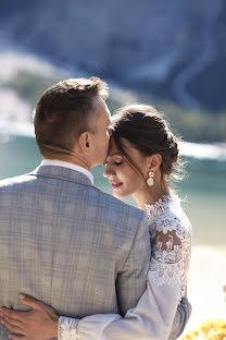 Fotografo di matrimoni Anna Bazhanova (annabazhanova). Foto del 27 luglio 2022