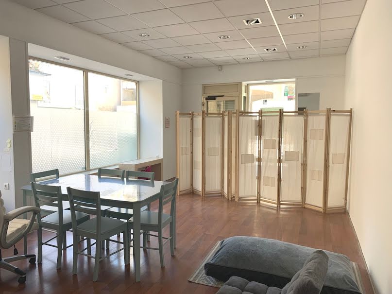 Location  locaux professionnels 2 pièces 44 m² à Bourg-de-Péage (26300), 490 €