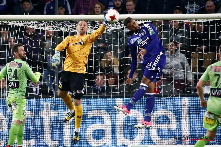 Play-off 1-doelman van held naar flaterkampioen: "Het is alsof hij dingen probeert die hij niet kan"