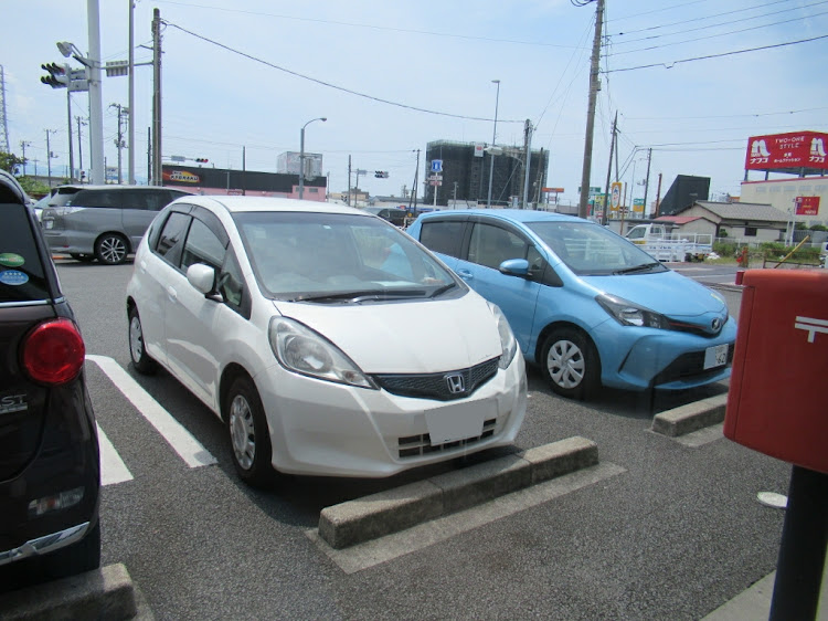 ヴィッツのドライブ・運転は祖母・コンビニで友達と偶然会いました！・新型ヤリス新情報に関するカスタム事例の投稿画像4枚目