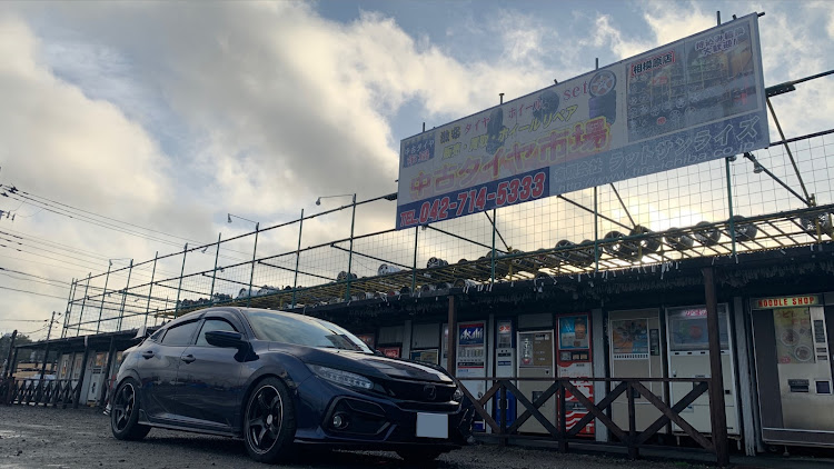 シビックのドライブ・レトロ自販機・愛車の好きな角度・タケチヨ・「愛車とコラボショット」に関するカスタム事例の投稿画像2枚目