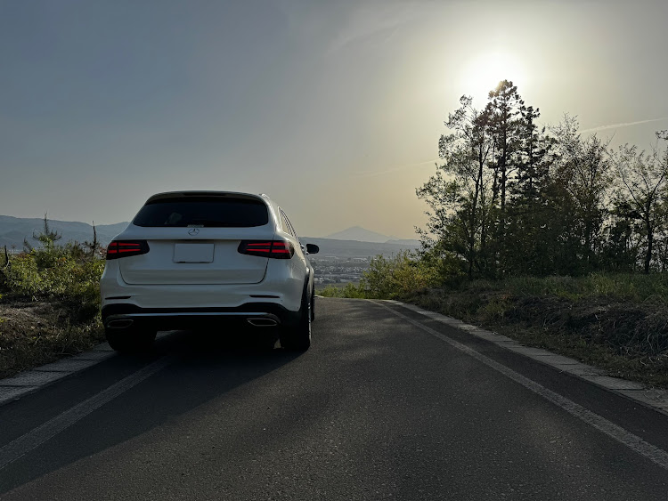 GLCのMercedes-Benz・GW・ムッチリタイヤ・田舎の風景・朝日夕日コラボに関するカスタム事例の投稿画像2枚目