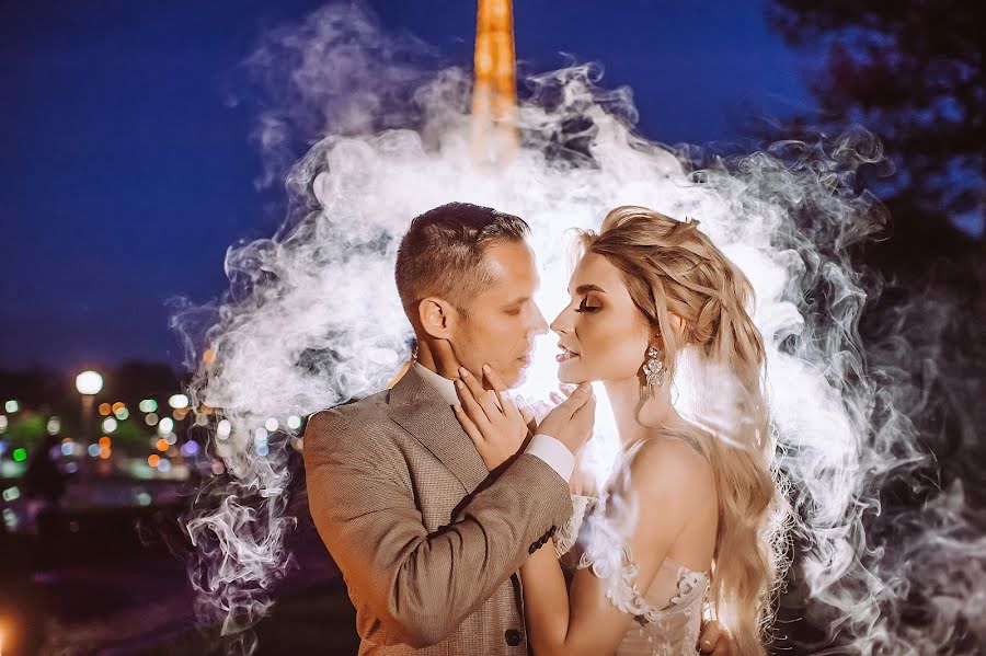 Wedding photographer Evgeniy Merkulov (paparazzi48). Photo of 21 October 2019