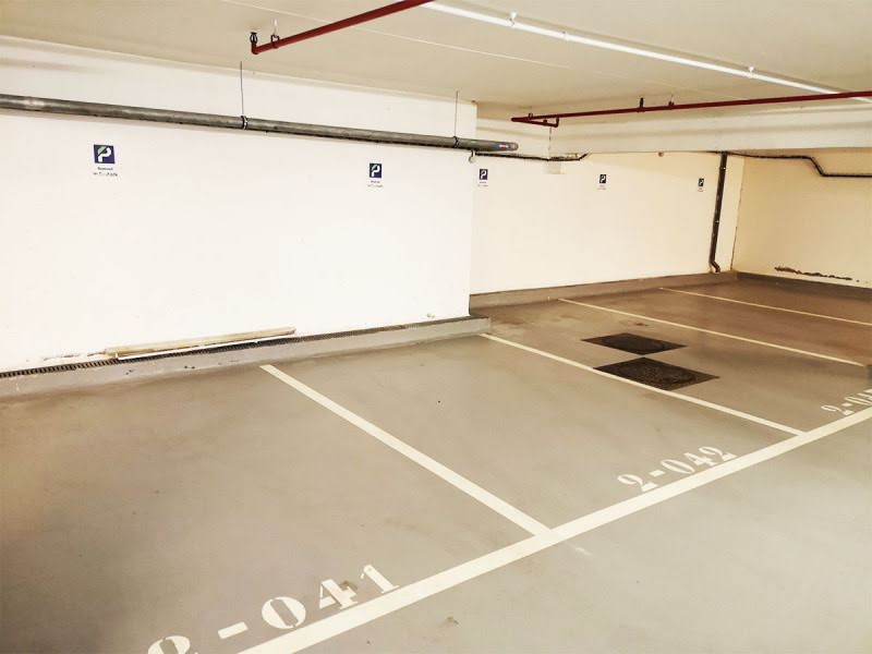 Location  parking  12 m² à Neuilly-sur-Seine (92200), 150 €