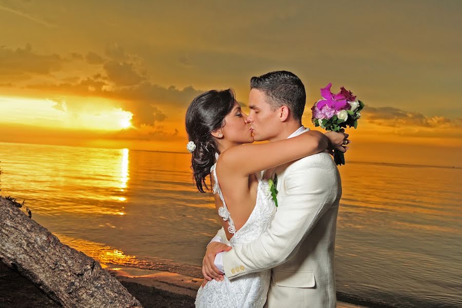 Fotógrafo de casamento Samuel Bueno (samuel). Foto de 11 de outubro 2017