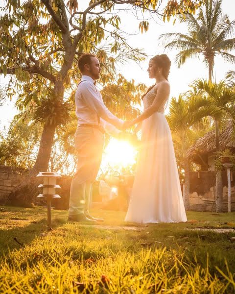Fotograful de nuntă Photosxpadron Dianel Valle Padron (photosxpadron). Fotografia din 12 iunie 2019