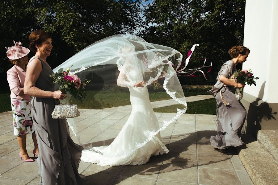 Fotografo di matrimoni Lyndsey Goddard (lyndseygoddard). Foto del 10 marzo 2017