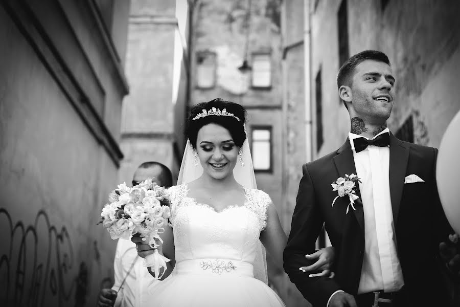 Fotografo di matrimoni Roksolana Bendina (lanabendina). Foto del 17 febbraio 2017