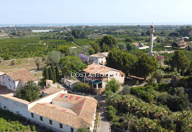 Villa avec piscine et terrasse 8