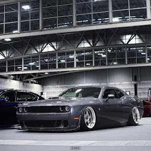 チャレンジャー SRT 392