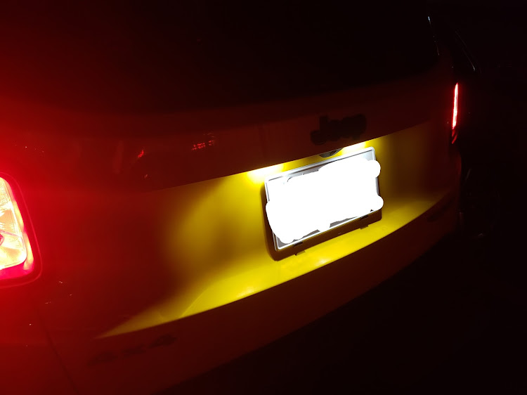 レネゲードのDIY・LED・LED交換・LED取付に関するカスタム事例の投稿画像1枚目