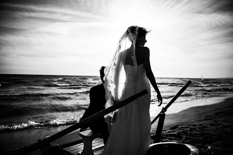 Fotógrafo de casamento Luciano Marinelli (studiopensiero). Foto de 10 de fevereiro 2016
