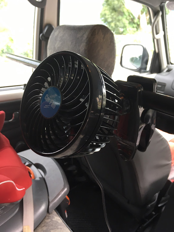 パジェロのキャンプ・荷物いっぱい・アウトドア・キャンプ飯に関するカスタム事例の投稿画像3枚目