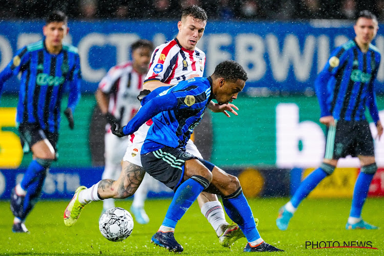 Ajax zwoegt zich voorbij moedig Willem II, Wellenreuther blijft met lege handen achter