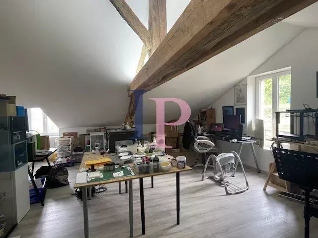 Vente maison 4 pièces 189 m² à Pouilly-sous-Charlieu (42720), 179 000 €