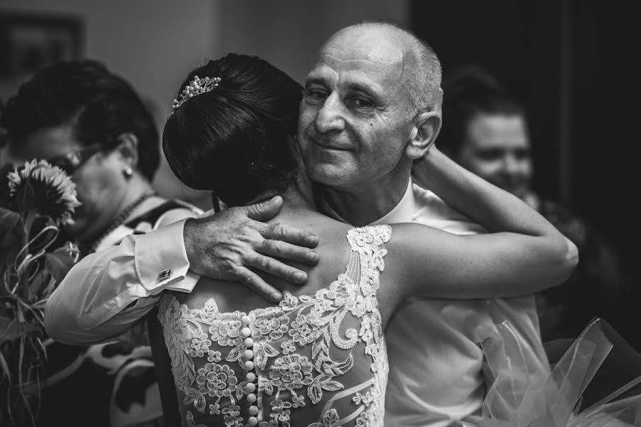 Fotografo di matrimoni Krzysztof Kołodziejczuk (elifoto). Foto del 9 luglio 2018