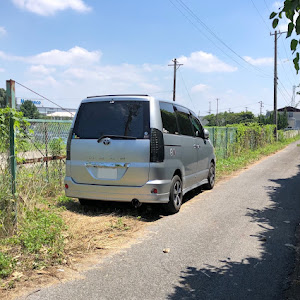 ノア AZR65G