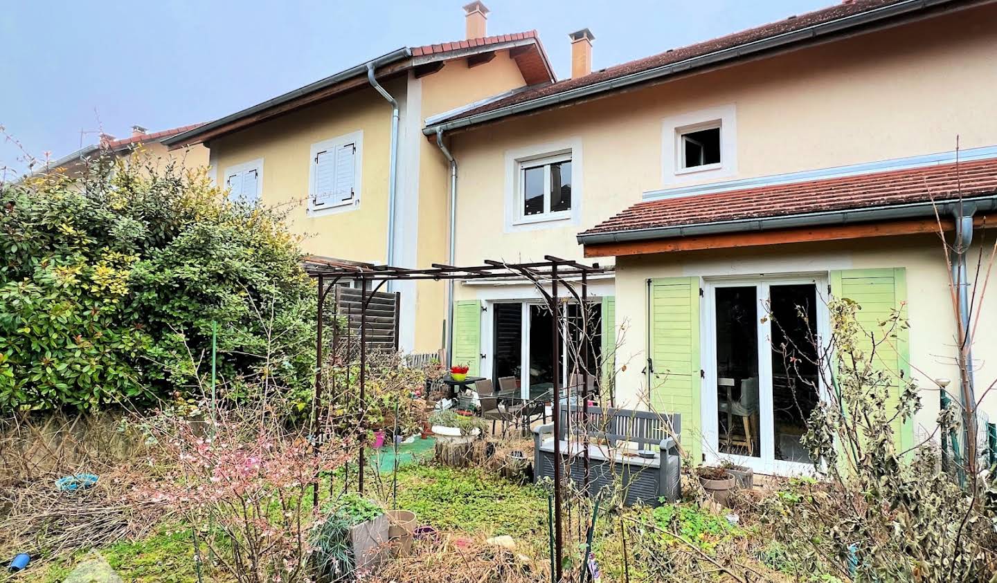 House with terrace Collonges