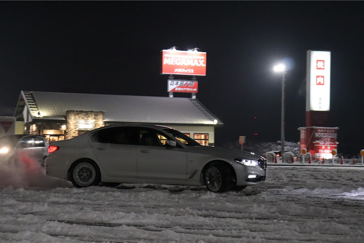 Renrenさんが投稿した雪ドリ・雪・BMW・FRの特権・路面凍結に注意に関するカスタム事例の投稿画像2枚目