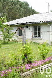 maison à Saint-Laurent-des-Hommes (24)