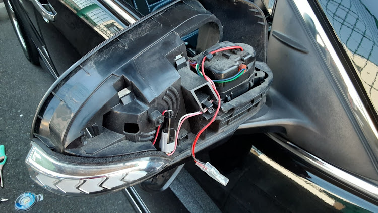 カムリのサイドミラー ポジション増設・DIY・ごんだ屋・チキチキ電子・55 CAMRYに関するカスタム事例の投稿画像6枚目