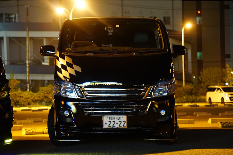 NV350キャラバンのチェッカー・プチオフに関するカスタム事例の投稿画像1枚目