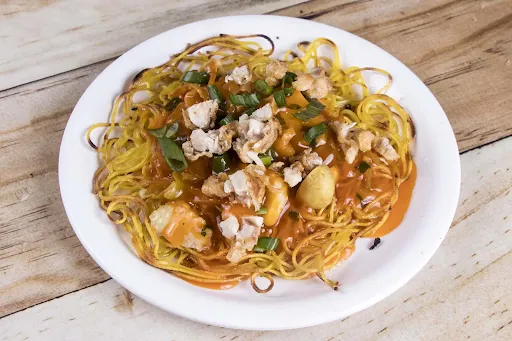 Pan Fried Chicken Noodles