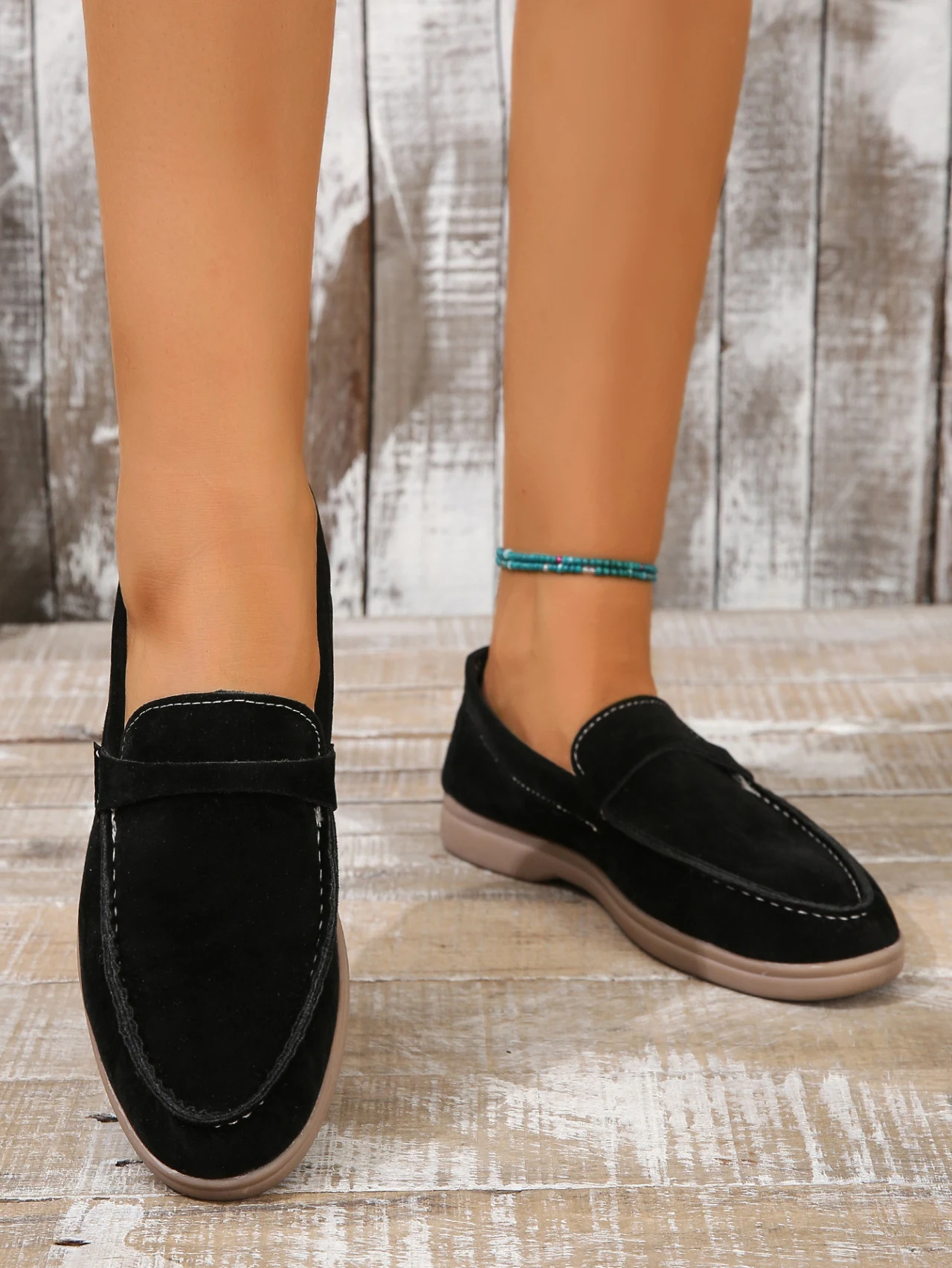Title 38, Retro luie schoenen met matte afwerking en plat...
