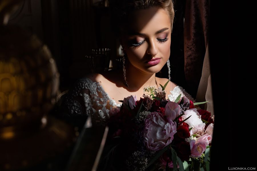 Wedding photographer Veronika Frolova (luxonika). Photo of 20 July 2018