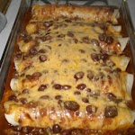 Chili Dog Casserole was pinched from <a href="http://thatchbo.blogspot.com/2010/06/chili-dog-casserole.html" target="_blank">thatchbo.blogspot.com.</a>