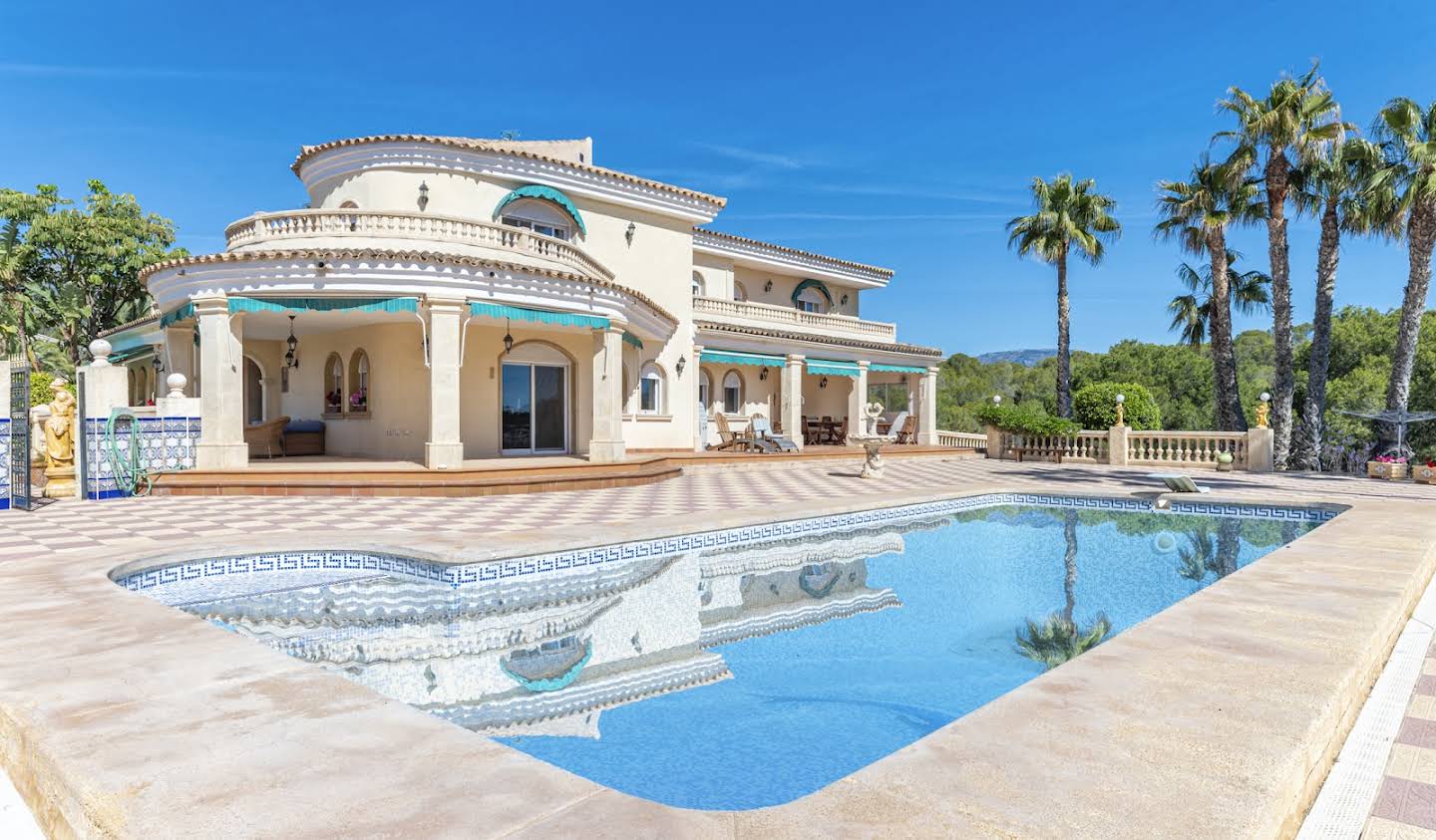 Villa with pool and garden L'Alfàs del Pi