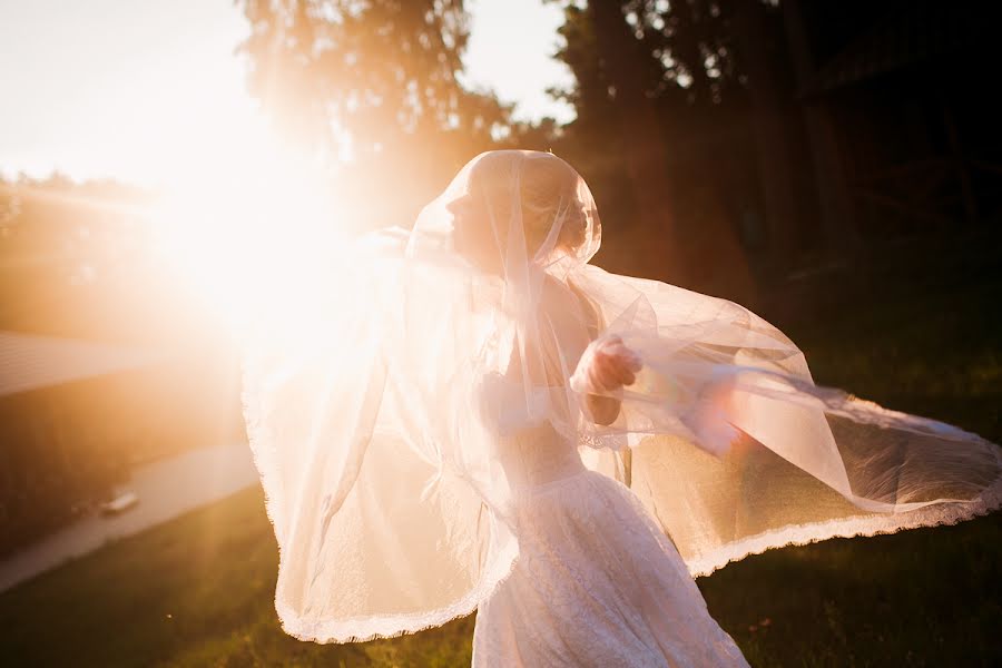 Fotografo di matrimoni Viktoriya Petrenko (vi4i). Foto del 4 gennaio 2015