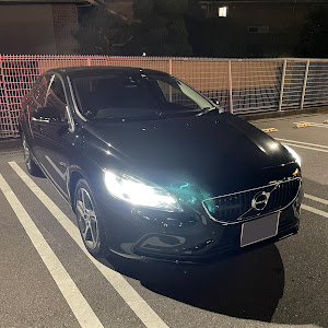 V40 D4