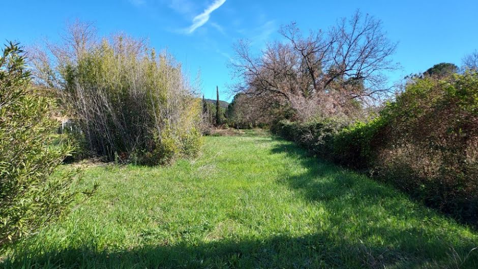 Vente terrain  1544 m² à Vidauban (83550), 190 000 €