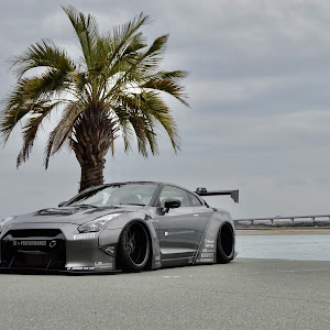 NISSAN GT-R R35