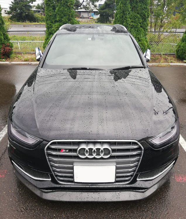 S4 アバントのアウディのある生活・10月も宜しくお願いします・コーティング・Adam's Polishes・ボディ保護に関するカスタム事例の投稿画像1枚目