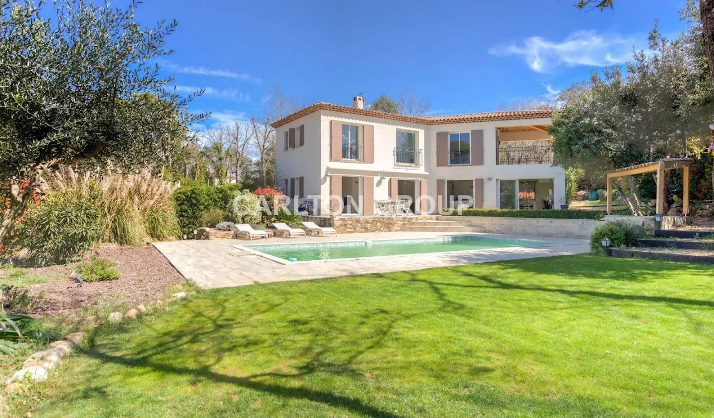 Maison avec piscine et terrasse Valbonne