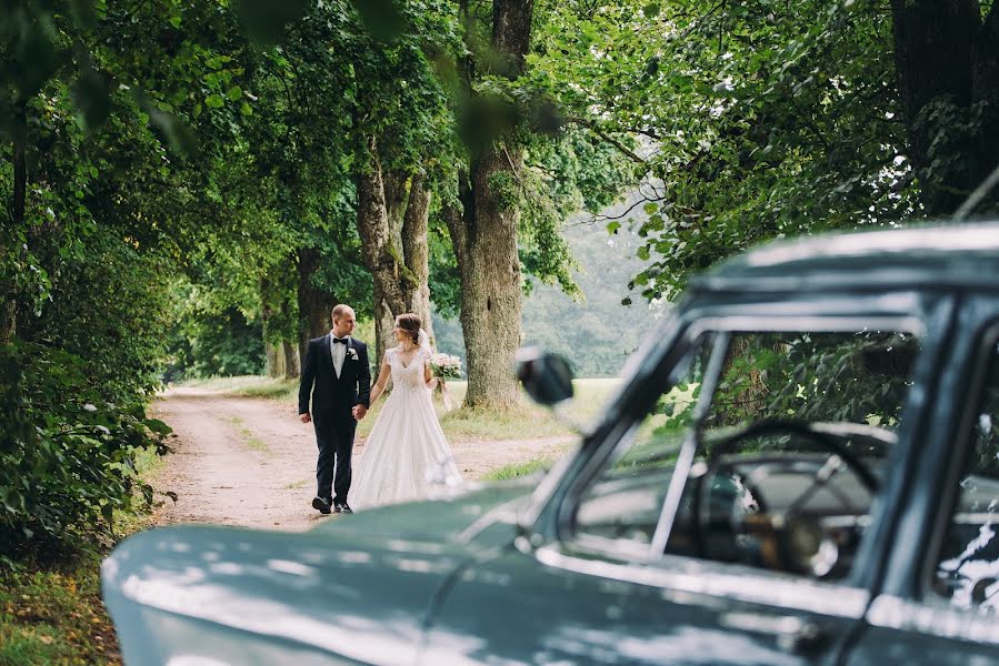 Wedding photographer Natallia Zaleskaya (zalesskaya). Photo of 25 March 2020