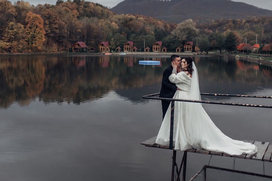 Wedding photographer Yuriy Khimishinec (mofh). Photo of 1 December 2017