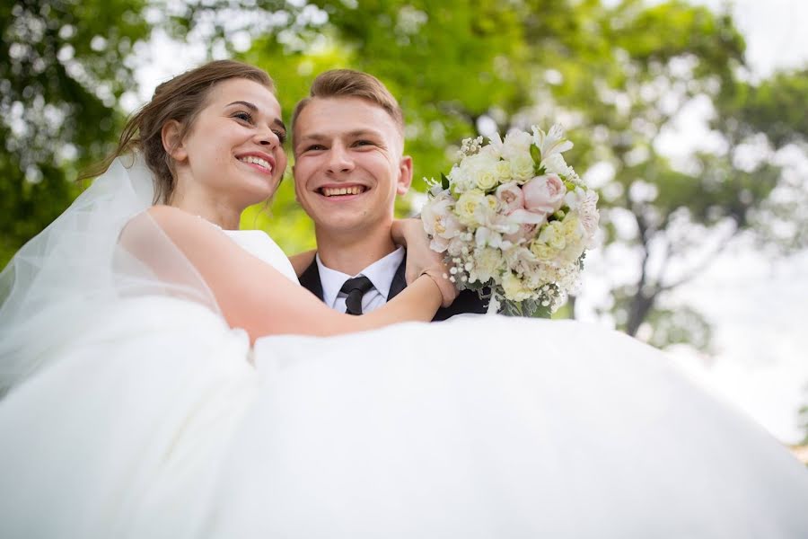 Photographe de mariage Zakhar Demyanchuk (sugarrv). Photo du 16 juin 2017